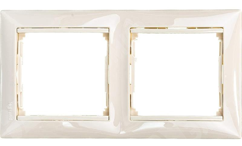 Рамка valena 2 поста белый/кристалл legrand 774462. Рамка 3п legrand valena 774453, белый. Рамка 2п legrand valena 774352, слоновая кость. 774452. Leg 774452.